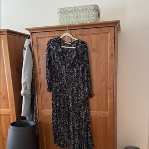 Like new black and white Zara maxi dress